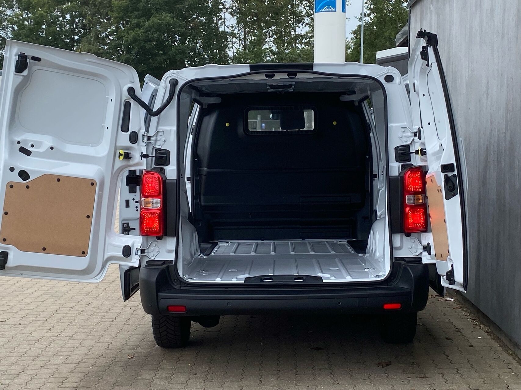 Billede af Fiat Scudo L3 2,2 BlueHDI Pro 150HK Van 8g Aut.