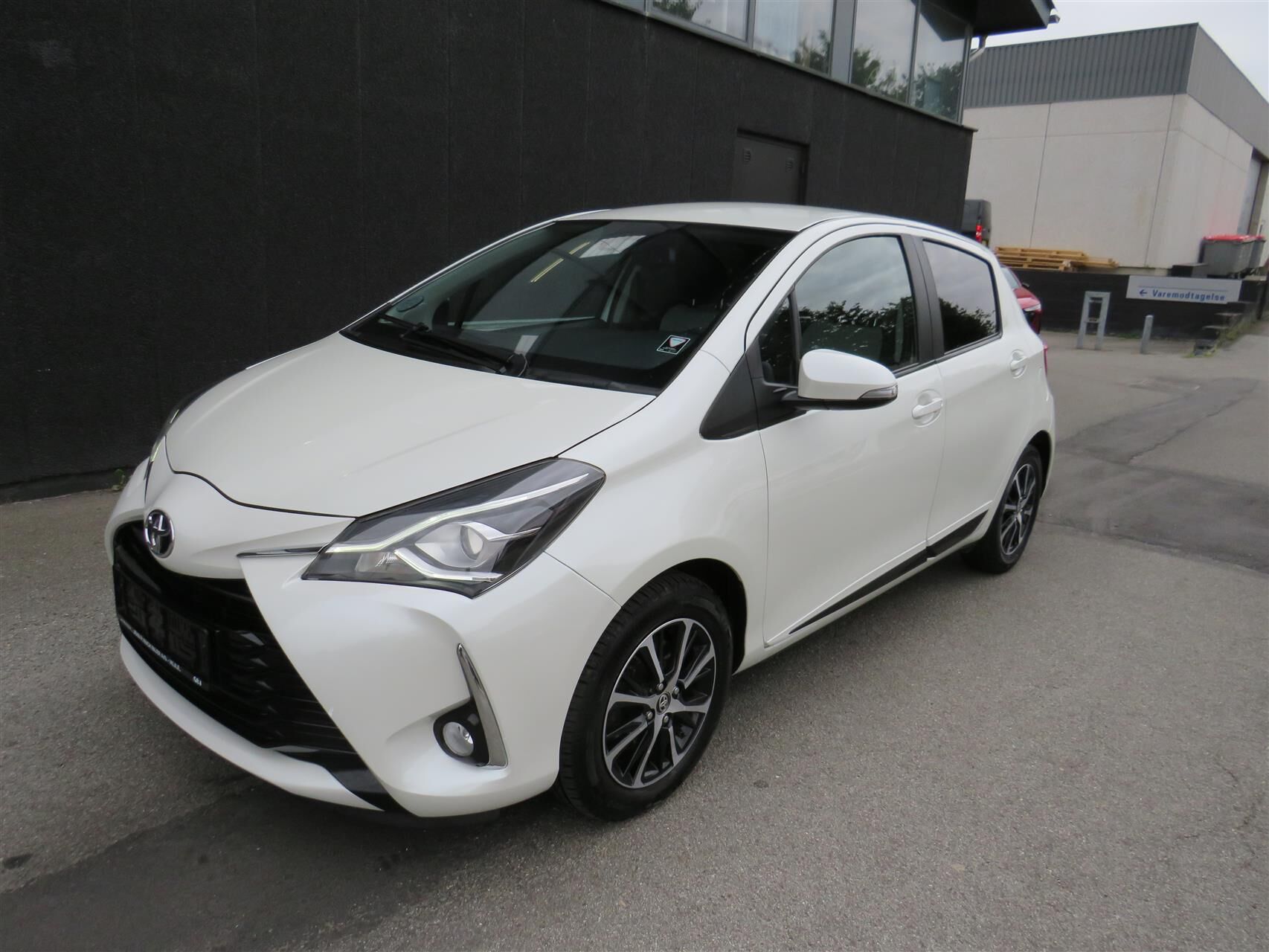 Billede af Toyota Yaris 1,5 VVT-I T3 Smartpakke 111HK 5d 6g