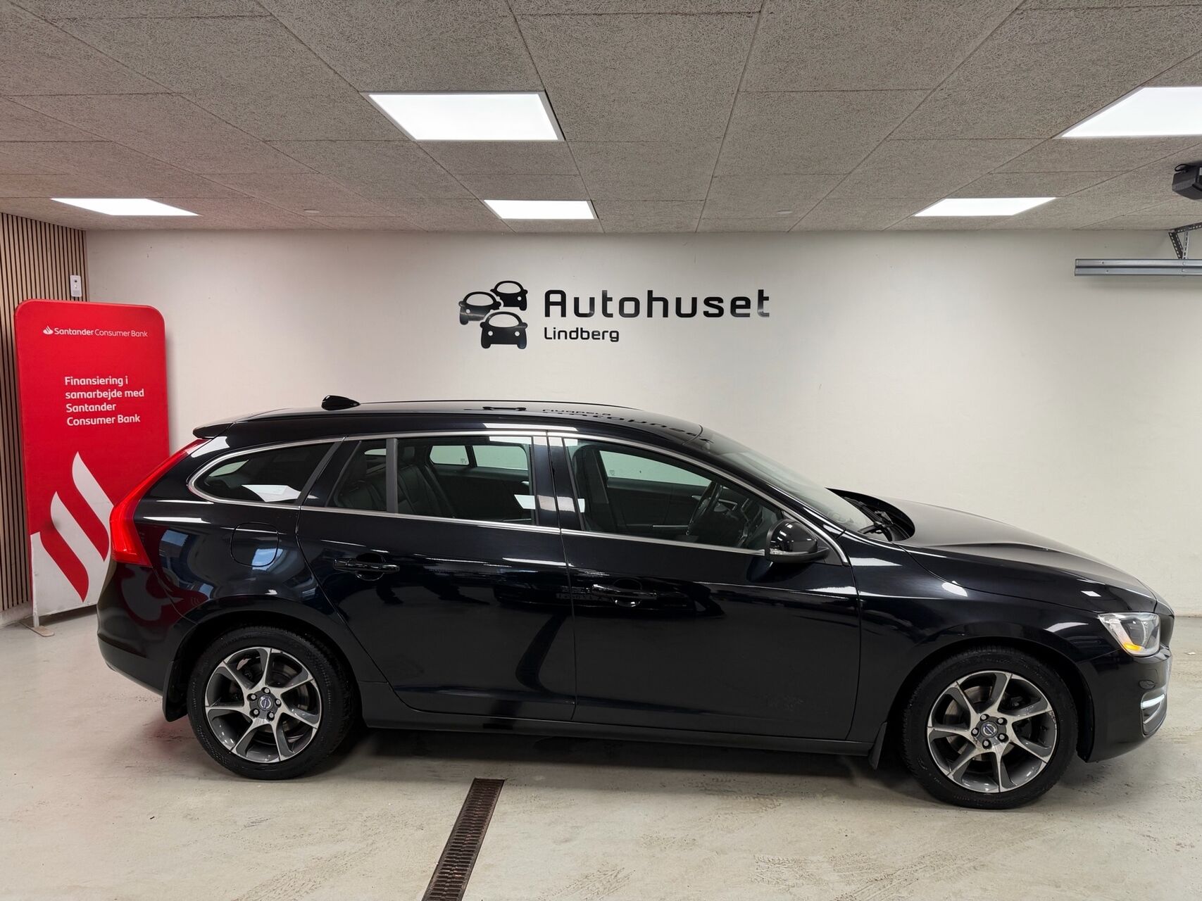 Billede af Volvo V60 2,0 D3 Momentum 136HK Stc 6g