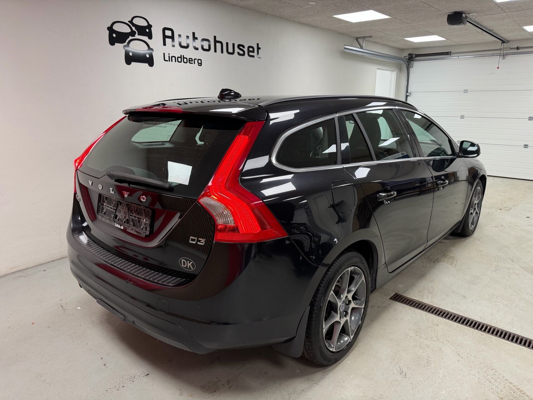 Billede af Volvo V60 2,0 D3 Momentum 136HK Stc 6g