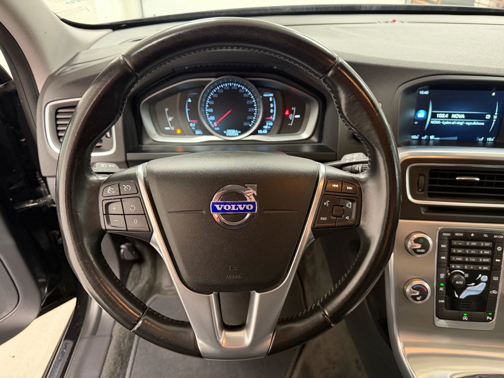 Billede af Volvo V60 2,0 D3 Momentum 136HK Stc 6g