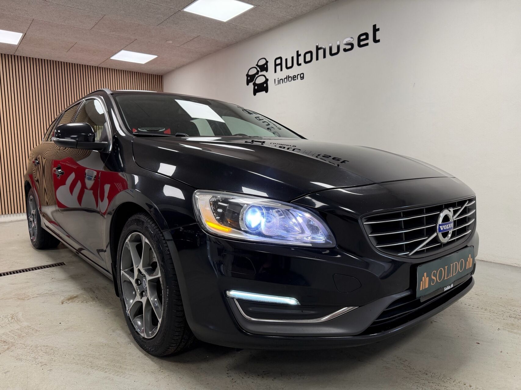 Billede af Volvo V60 2,0 D3 Momentum 136HK Stc 6g