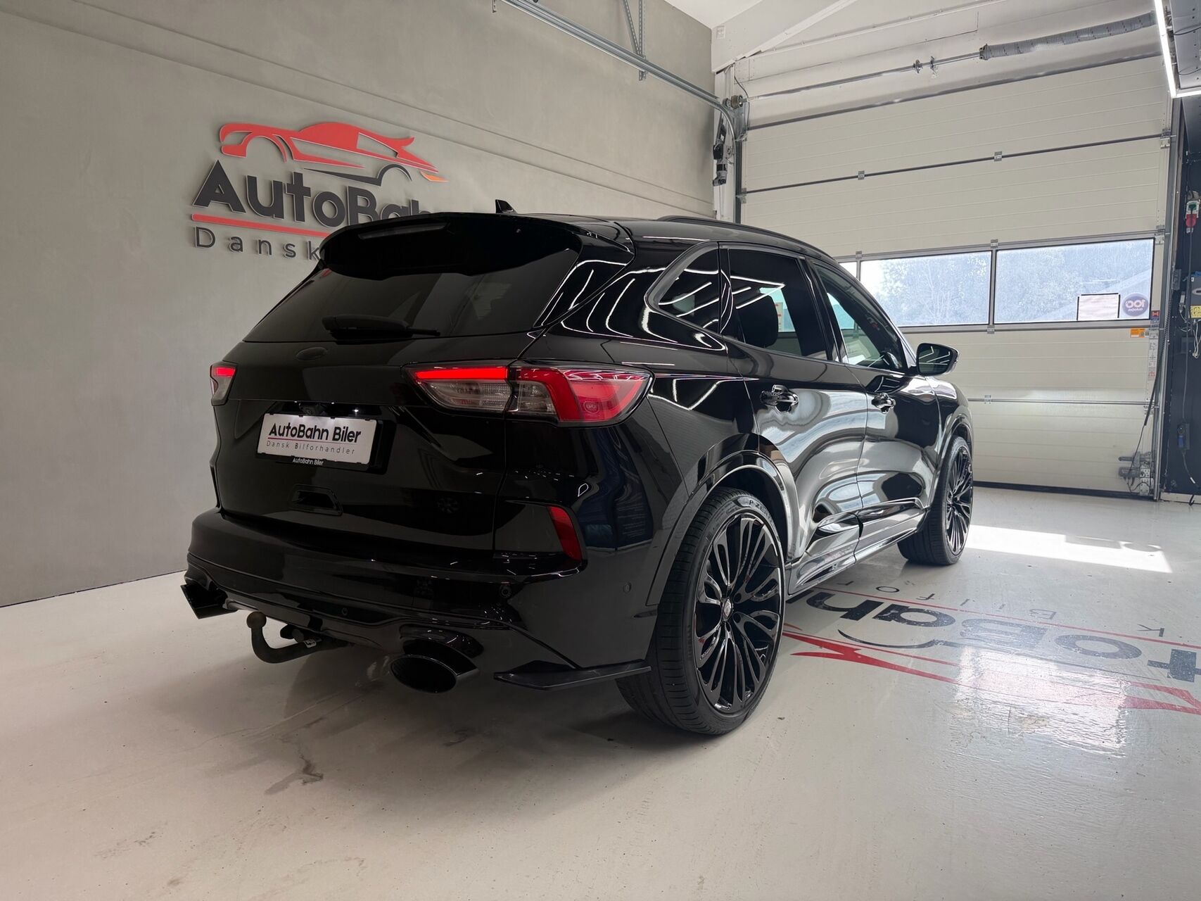 Billede af Ford Kuga 2,5 Plugin-hybrid ST-Line X CVT 225HK 5d Trinl. Gear