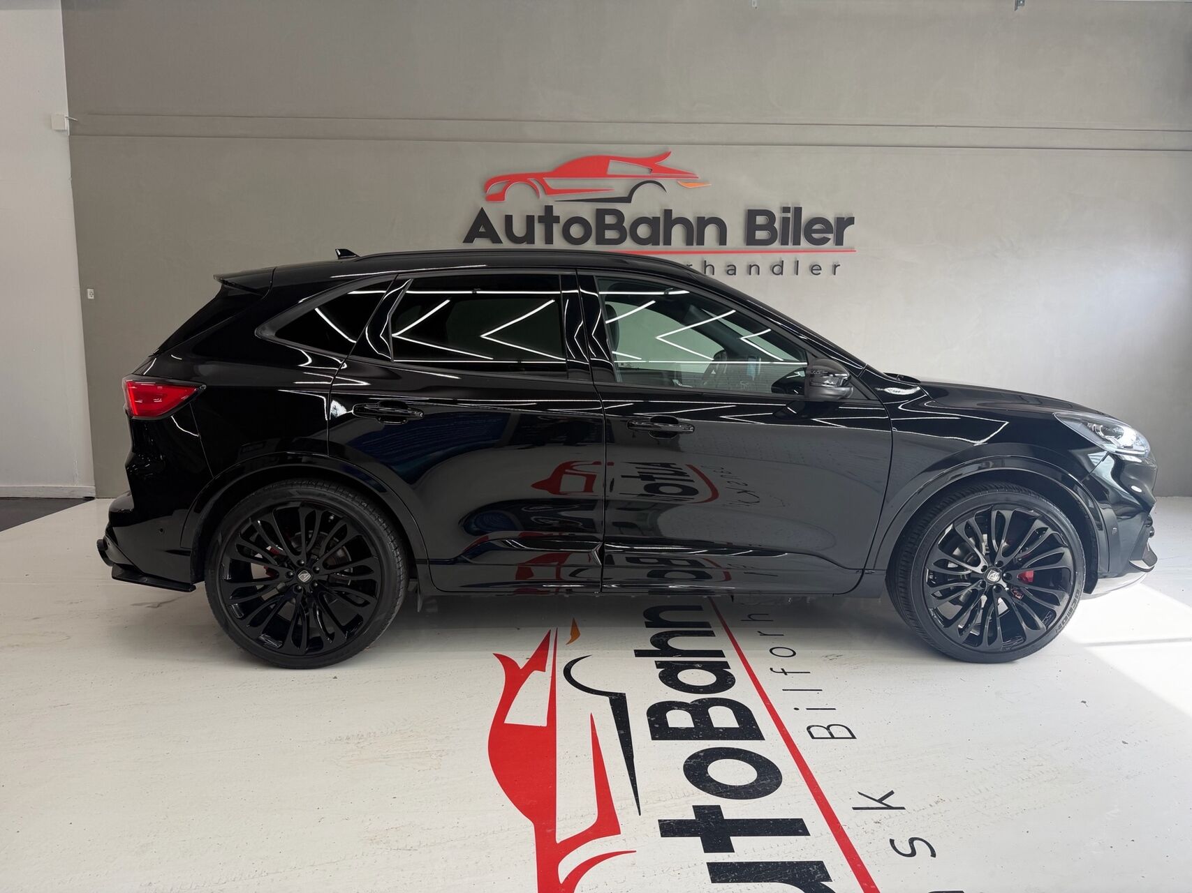 Billede af Ford Kuga 2,5 Plugin-hybrid ST-Line X CVT 225HK 5d Trinl. Gear
