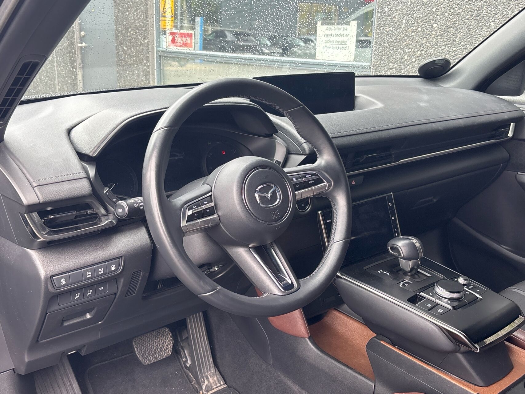 Billede af Mazda MX-30 0,8 e-Skyactiv R-EV  Plugin-hybrid Advance 170HK 5d Trinl. Gear