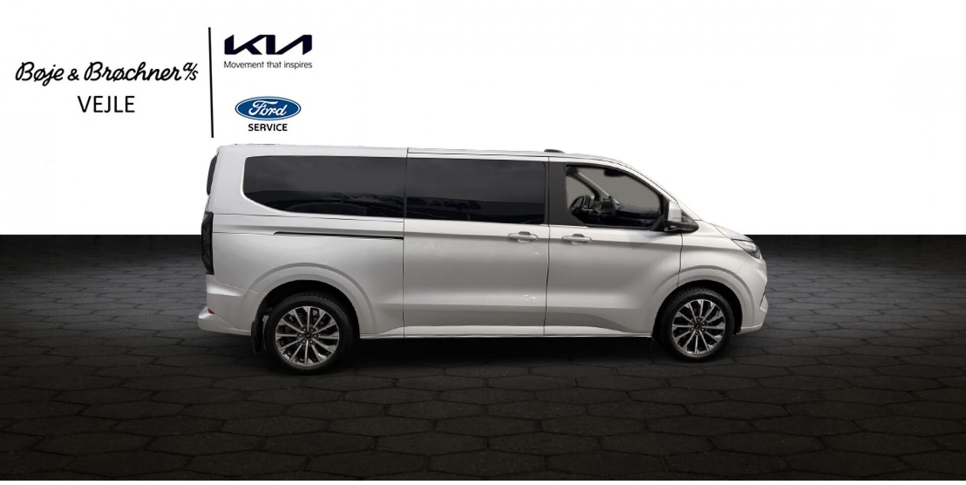 Billede af Ford Tourneo Custom 320 L2H1 2,0 EcoBlue Titanium 136HK 8g Aut.