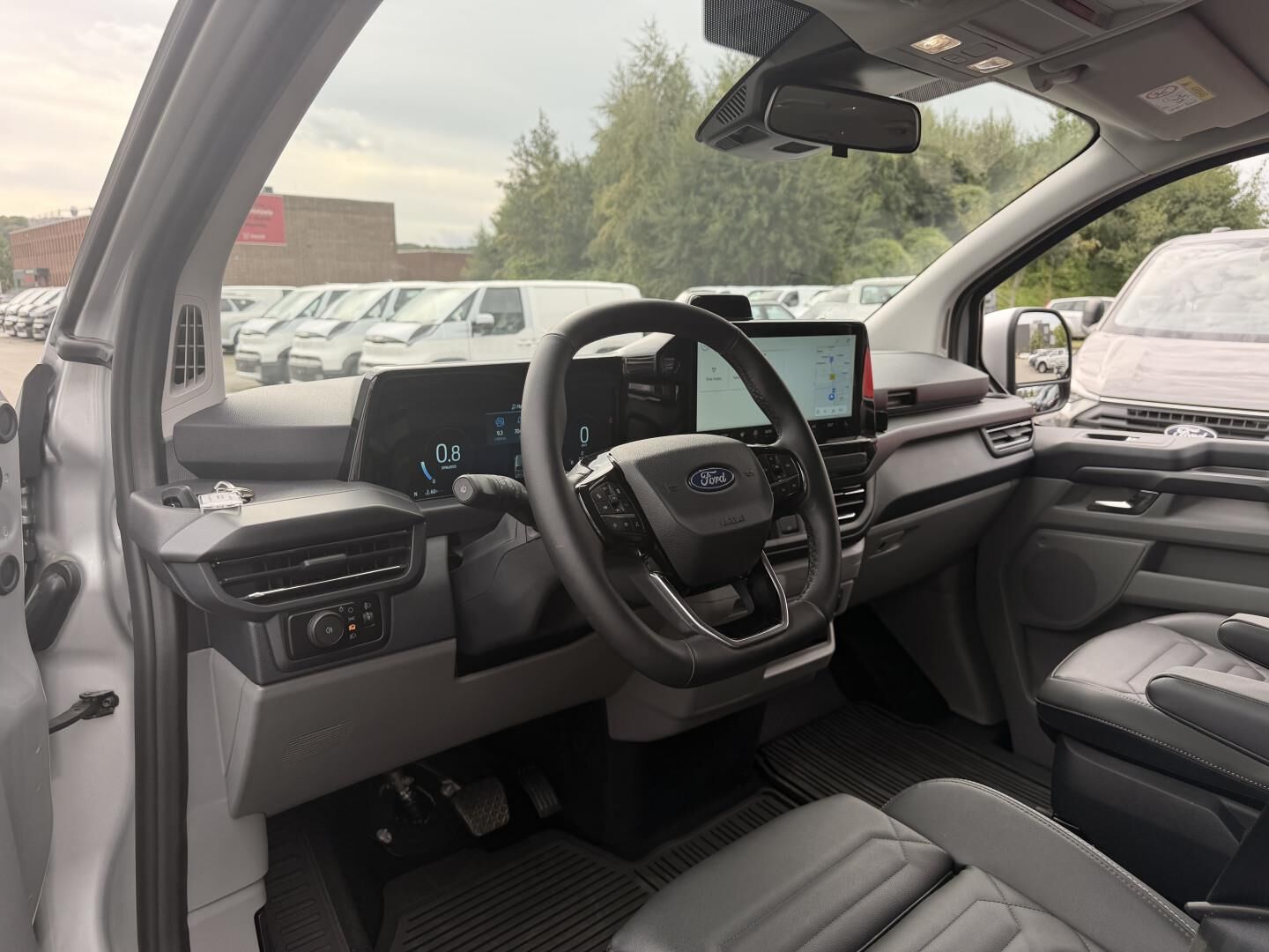 Billede af Ford Tourneo Custom 320 L2H1 2,0 EcoBlue Titanium 136HK 8g Aut.