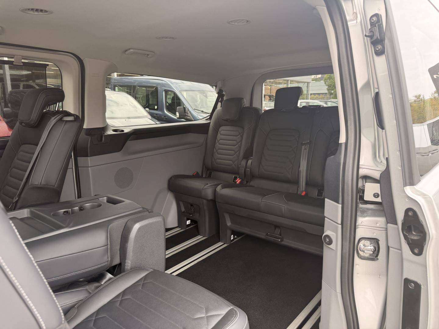 Billede af Ford Tourneo Custom 320 L2H1 2,0 EcoBlue Titanium 136HK 8g Aut.