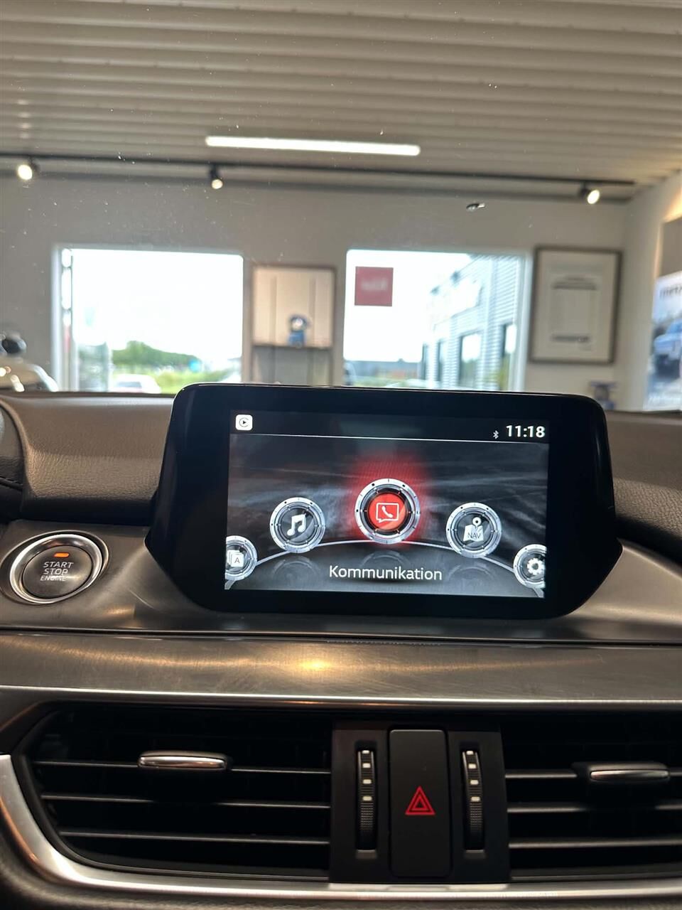 Billede af Mazda 6 2,2 Skyactiv-D Core Business 150HK Stc 6g Aut.
