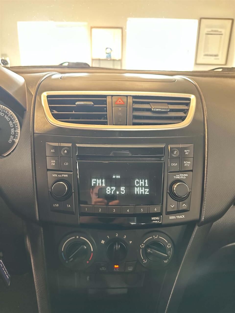 Billede af Suzuki Swift 1,2 16V Comfort 90HK 5d