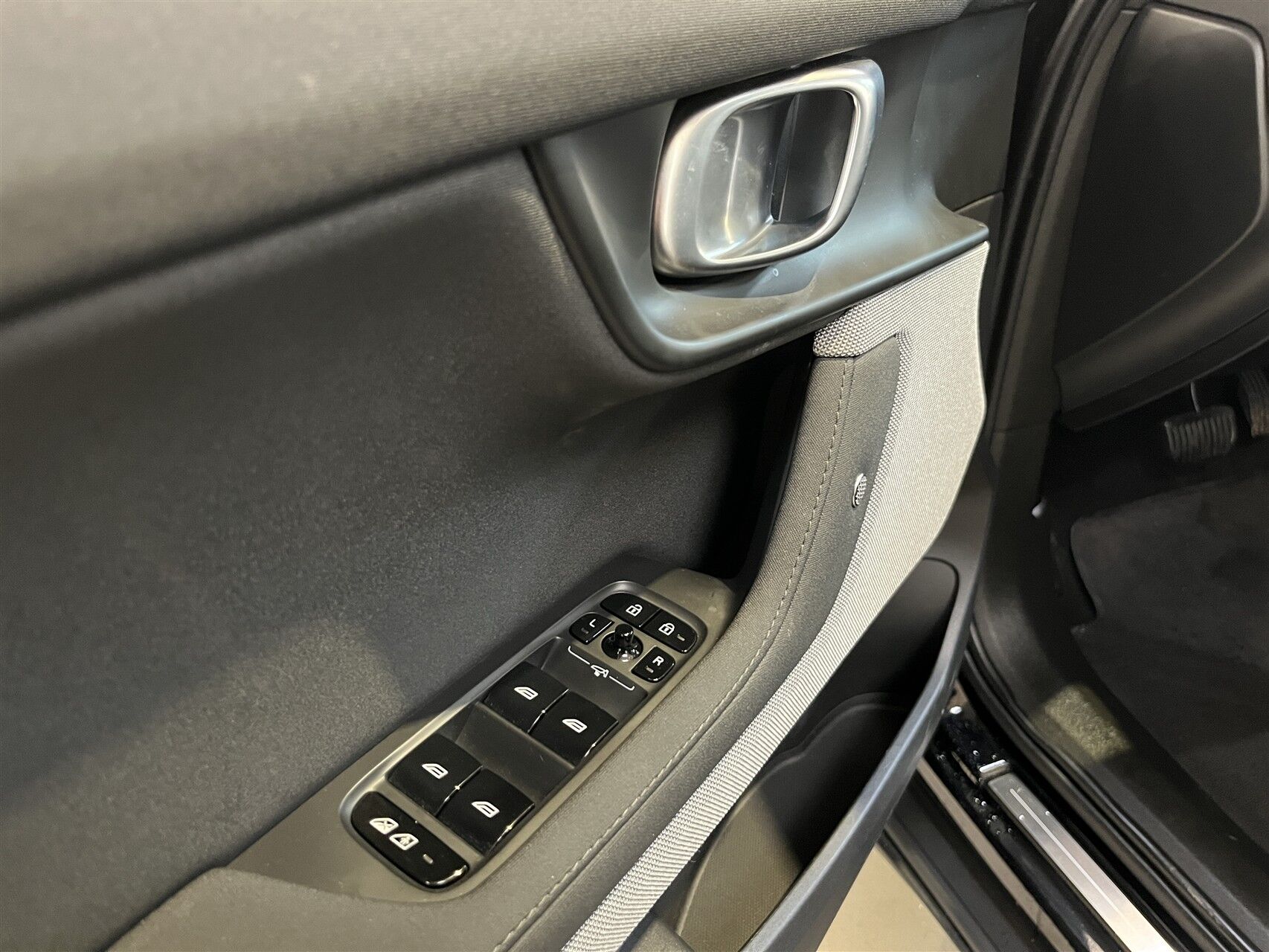 Billede af Polestar 2 EL Long Range Plus AWD 408HK 5d Aut.