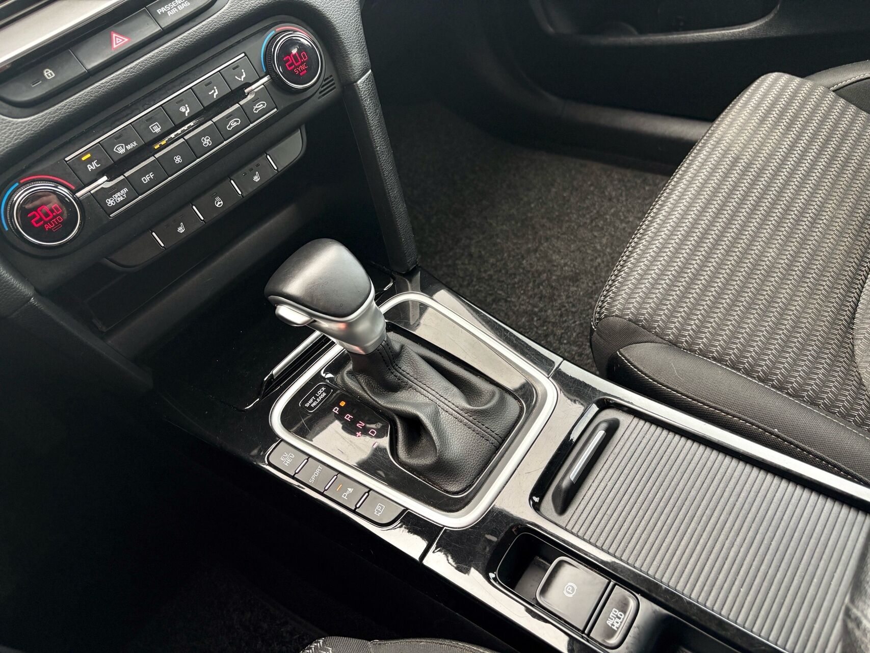 Billede af Kia Ceed SW 1,6 GDI PHEV  Plugin-hybrid Prestige DCT 141HK Stc 6g Aut.
