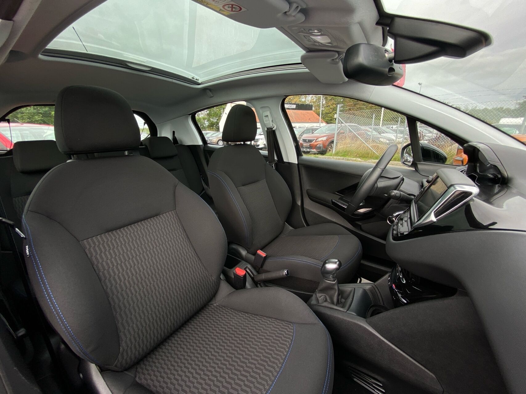 Billede af Peugeot 208 1,2 PureTech Selection Sky 82HK 5d