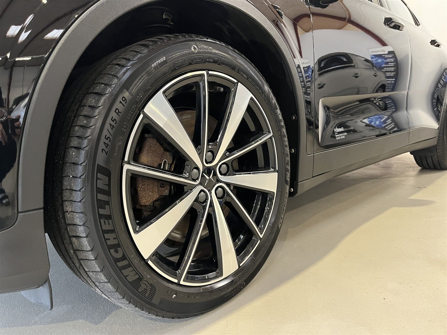 Billede af Polestar 2 EL Intro Dual motor AWD 408HK 5d Aut.