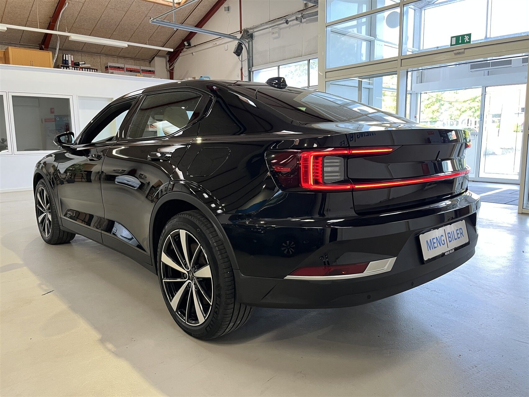 Billede af Polestar 2 EL Intro Dual motor AWD 408HK 5d Aut.