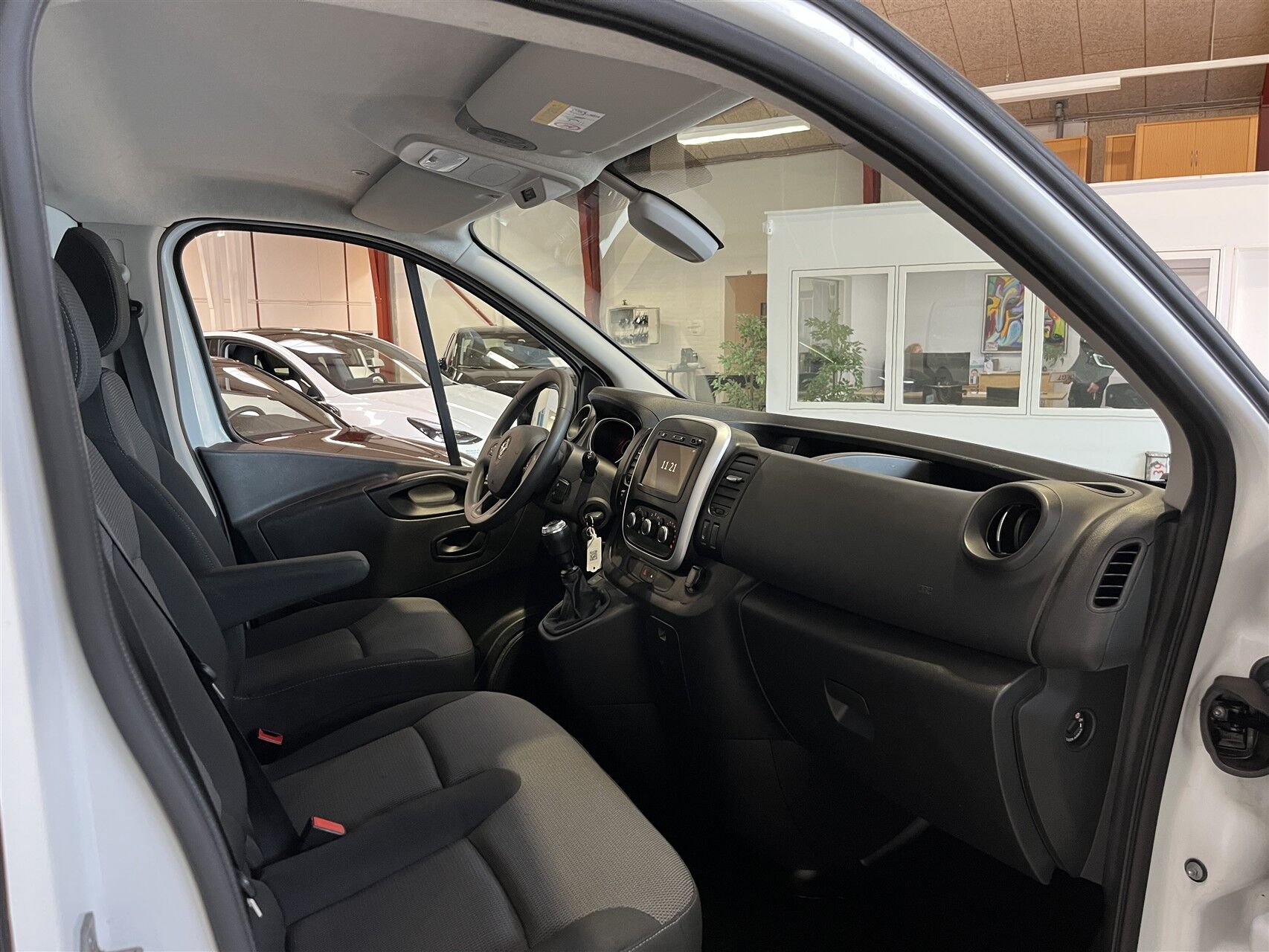 Billede af Renault Trafic T29 L2H1 2,0 DCI 120HK Van 6g