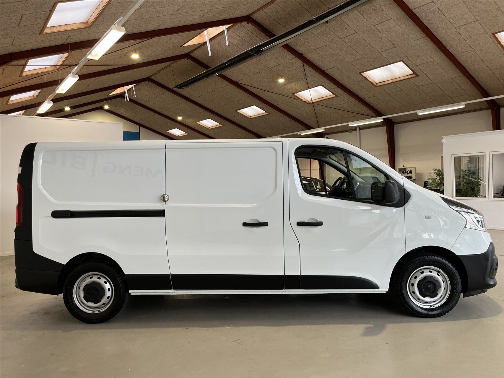 Billede af Renault Trafic T29 L2H1 2,0 DCI 120HK Van 6g