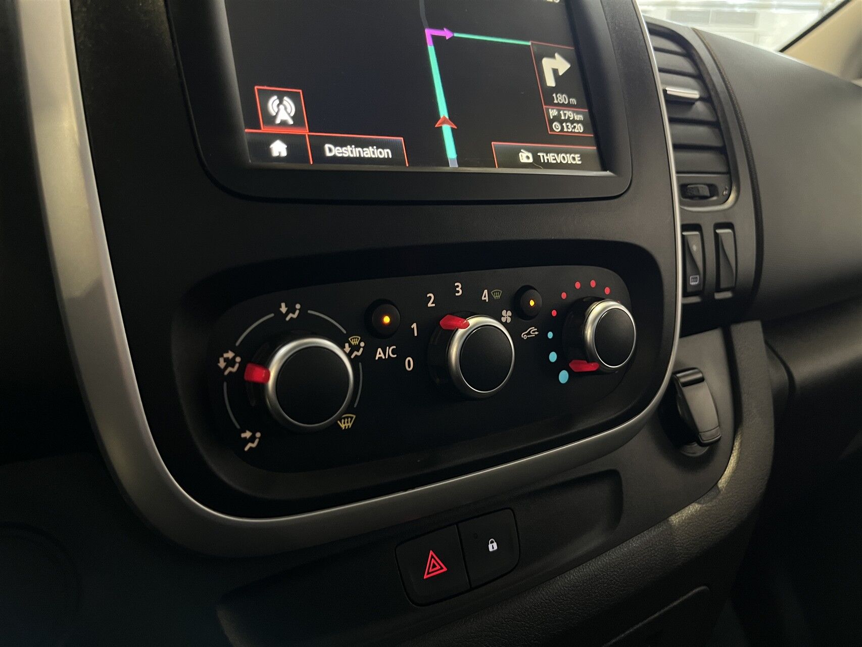Billede af Renault Trafic T29 L2H1 2,0 DCI 120HK Van 6g