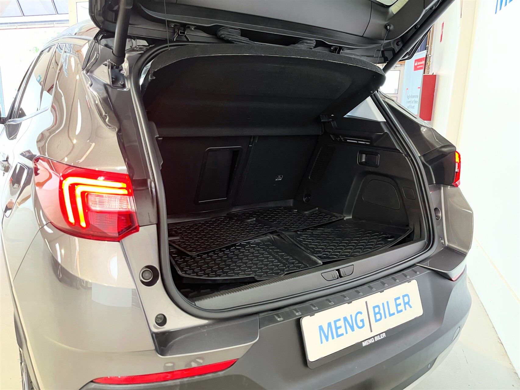 Billede af Opel Grandland X 1,6 PHEV  Plugin-hybrid Ultimate AWD 300HK 5d 8g Aut.