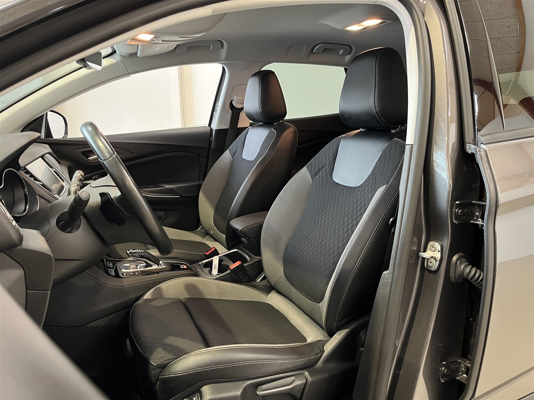 Billede af Opel Grandland X 1,6 PHEV  Plugin-hybrid Ultimate AWD 300HK 5d 8g Aut.