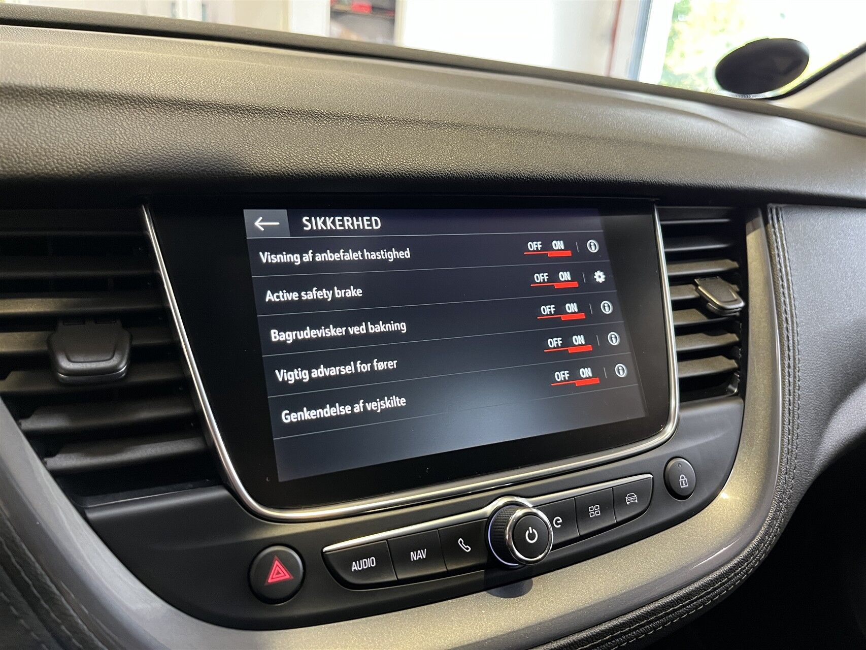 Billede af Opel Grandland X 1,6 PHEV  Plugin-hybrid Ultimate AWD 300HK 5d 8g Aut.