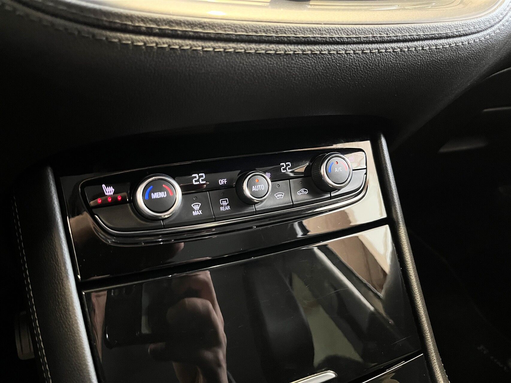Billede af Opel Grandland X 1,6 PHEV  Plugin-hybrid Ultimate AWD 300HK 5d 8g Aut.