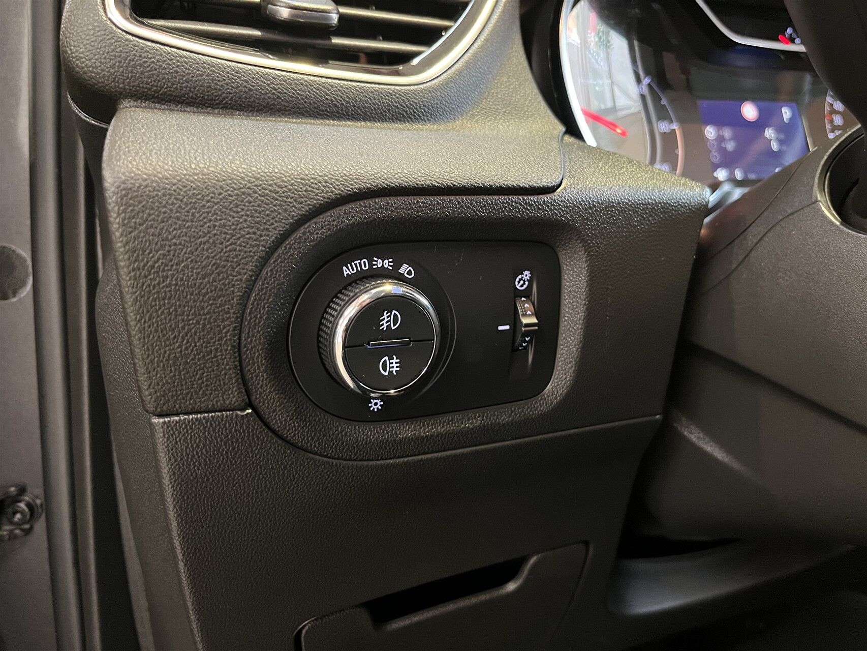 Billede af Opel Grandland X 1,6 PHEV  Plugin-hybrid Ultimate AWD 300HK 5d 8g Aut.