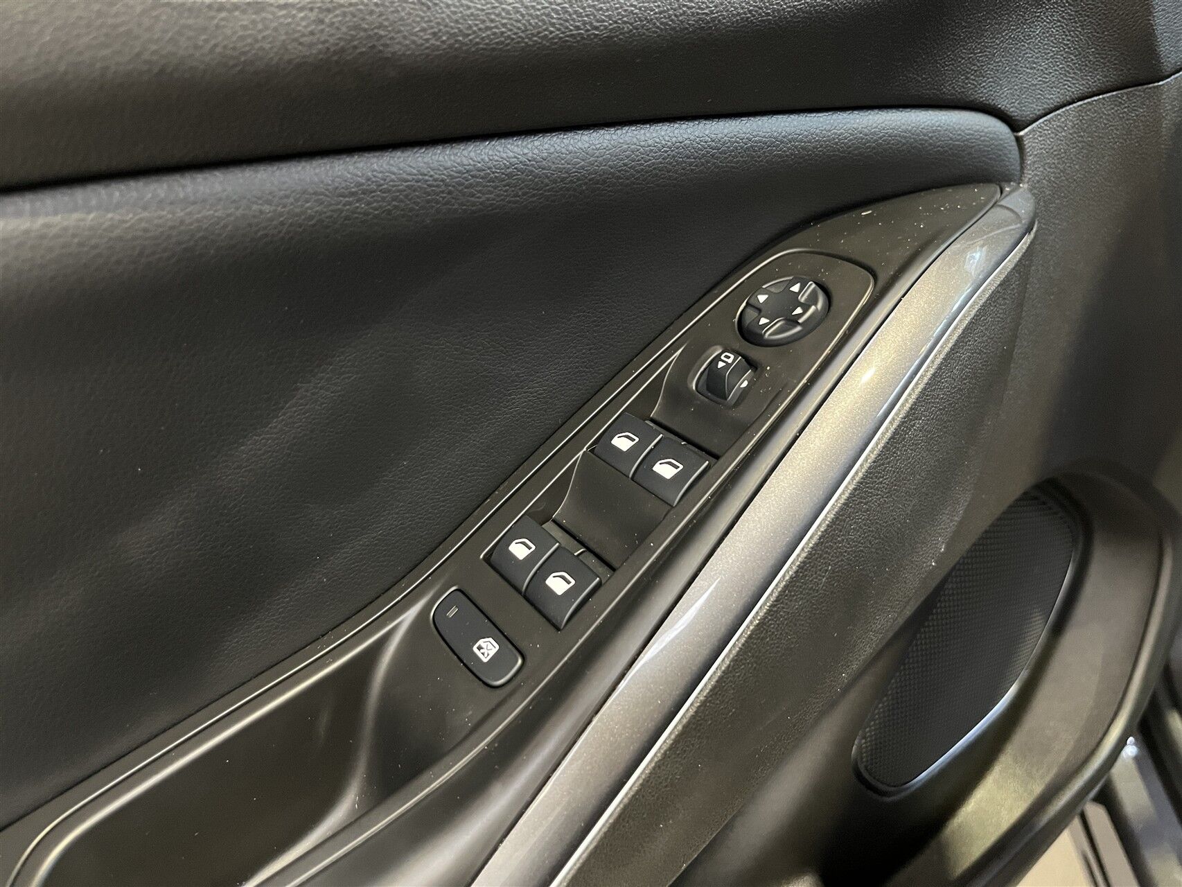 Billede af Opel Grandland X 1,6 PHEV  Plugin-hybrid Ultimate AWD 300HK 5d 8g Aut.