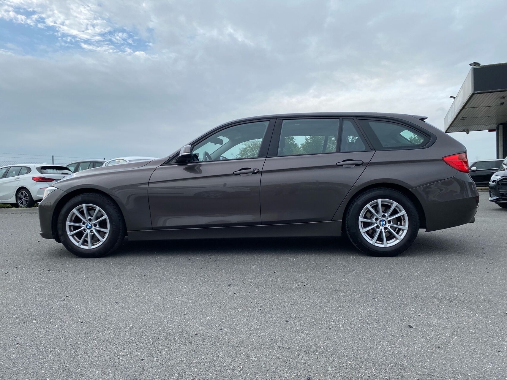 Billede af BMW 318d Touring 2,0 D 143HK Stc 6g