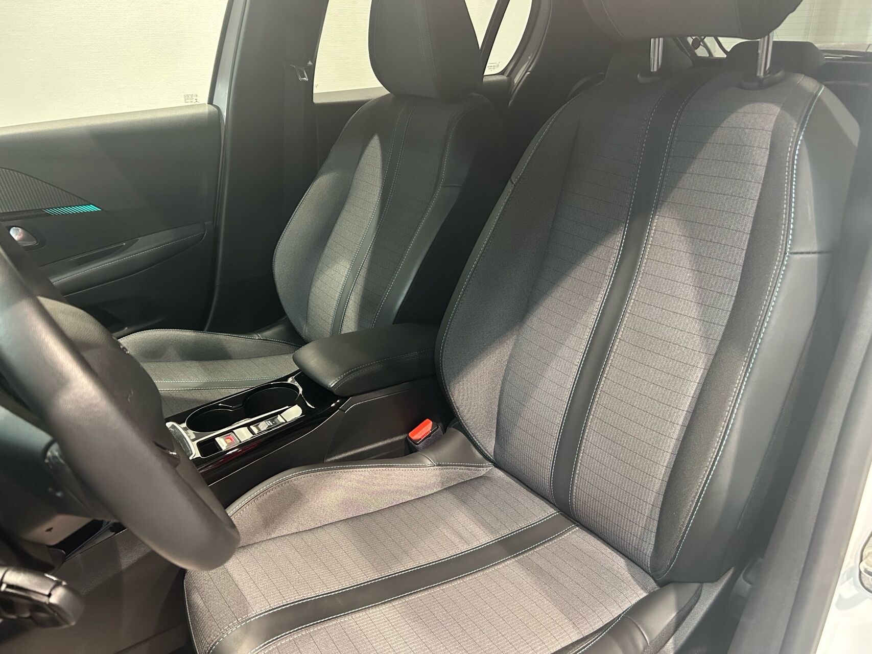 Billede af Peugeot 208 1,2 PureTech Allure 100HK 5d 6g