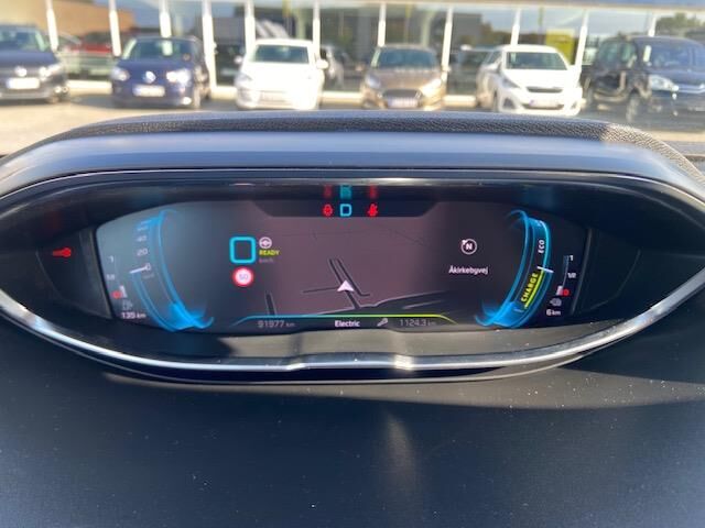 Billede af Peugeot 3008 1,6 PureTech  Plugin-hybrid Allure Pack EAT8 225HK 5d 8g Aut.