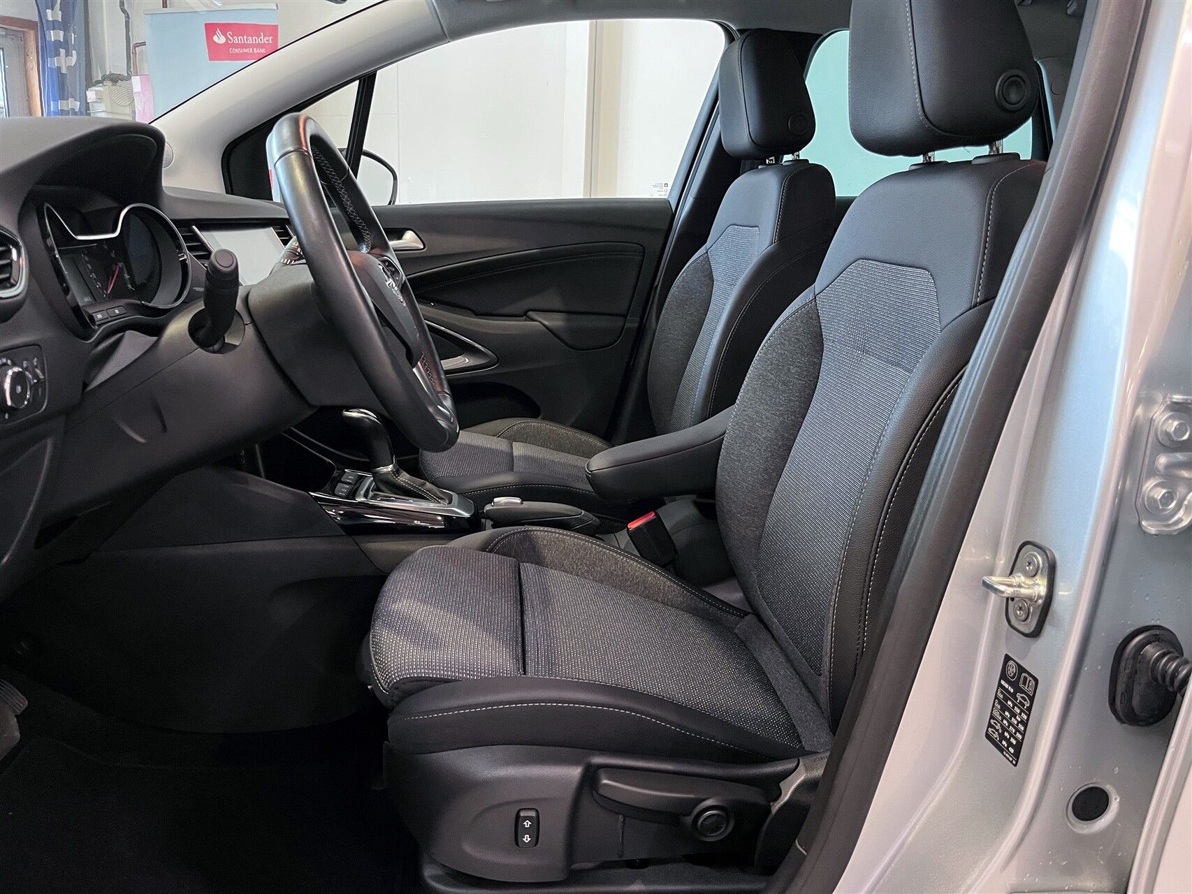 Billede af Opel Crossland 1,2 PureTech Elegance 130HK 5d 6g Aut.