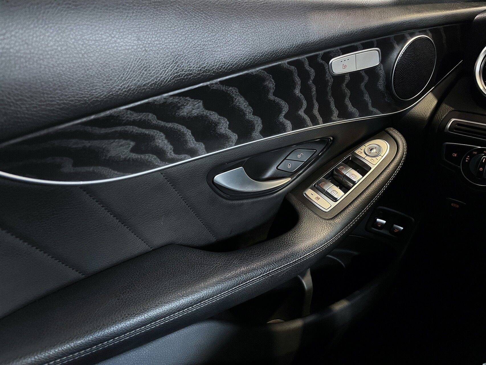 Billede af Mercedes-Benz GLC220 d 2,1 D AMG Line 4Matic 9G-Tronic 170HK 5d 9g Aut.