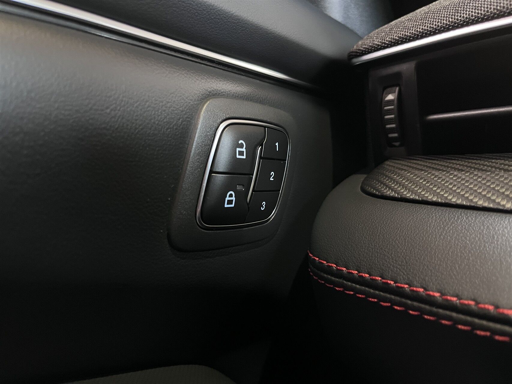 Billede af Ford Mustang Mach-E EL UR Premium 294HK 5d Aut.