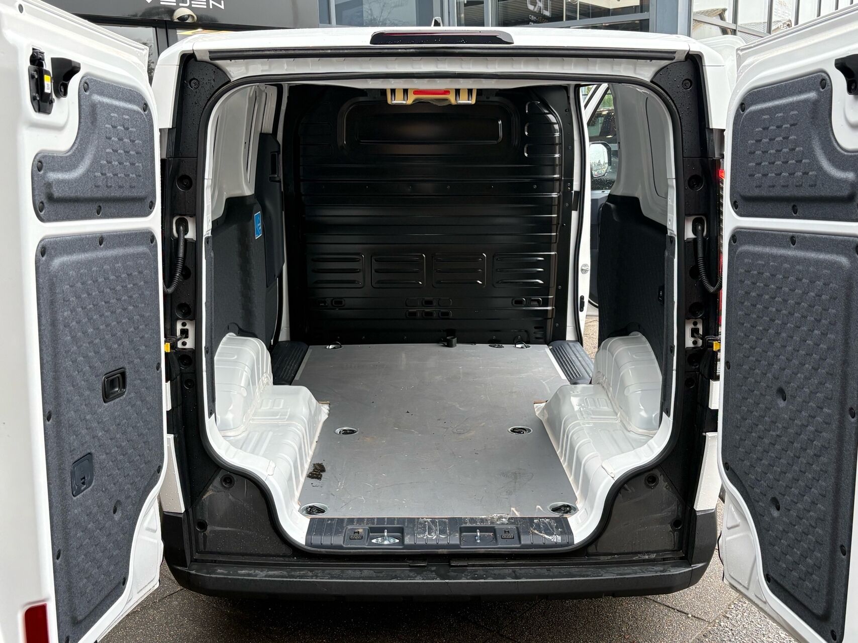 Billede af Kia PV5 Cargo L2H1 Long Range Work Pro 163HK Van Aut.