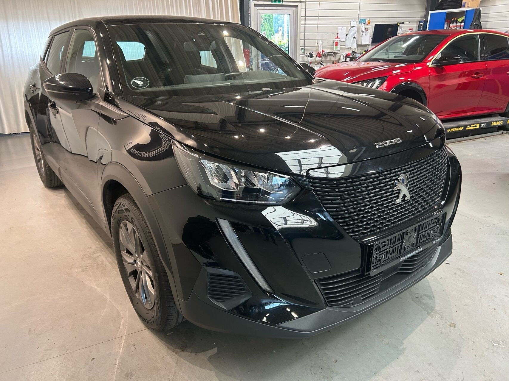 Billede af Peugeot 2008 1,2 PureTech Active Pack EAT8 130HK 5d 8g Aut.