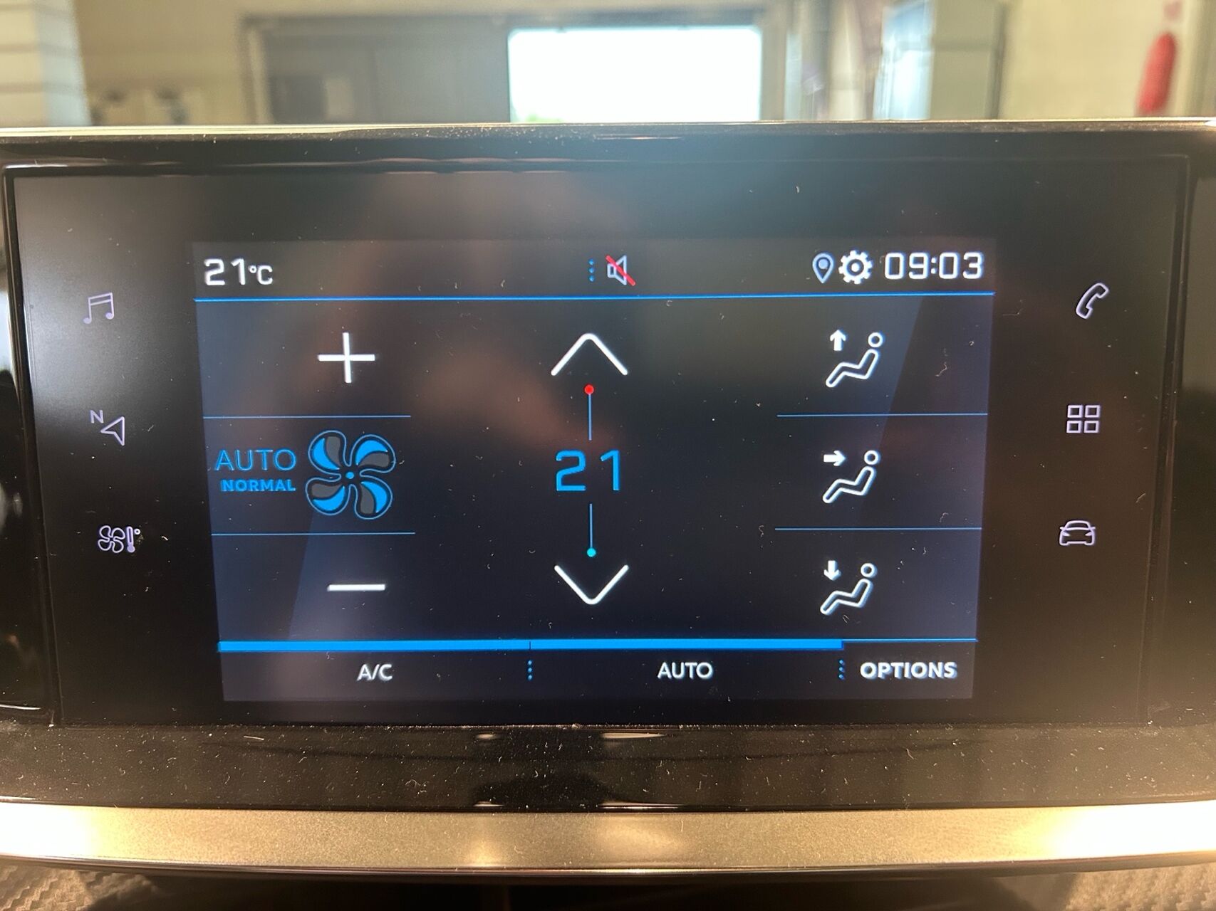 Billede af Peugeot 2008 1,2 PureTech Active Pack EAT8 130HK 5d 8g Aut.