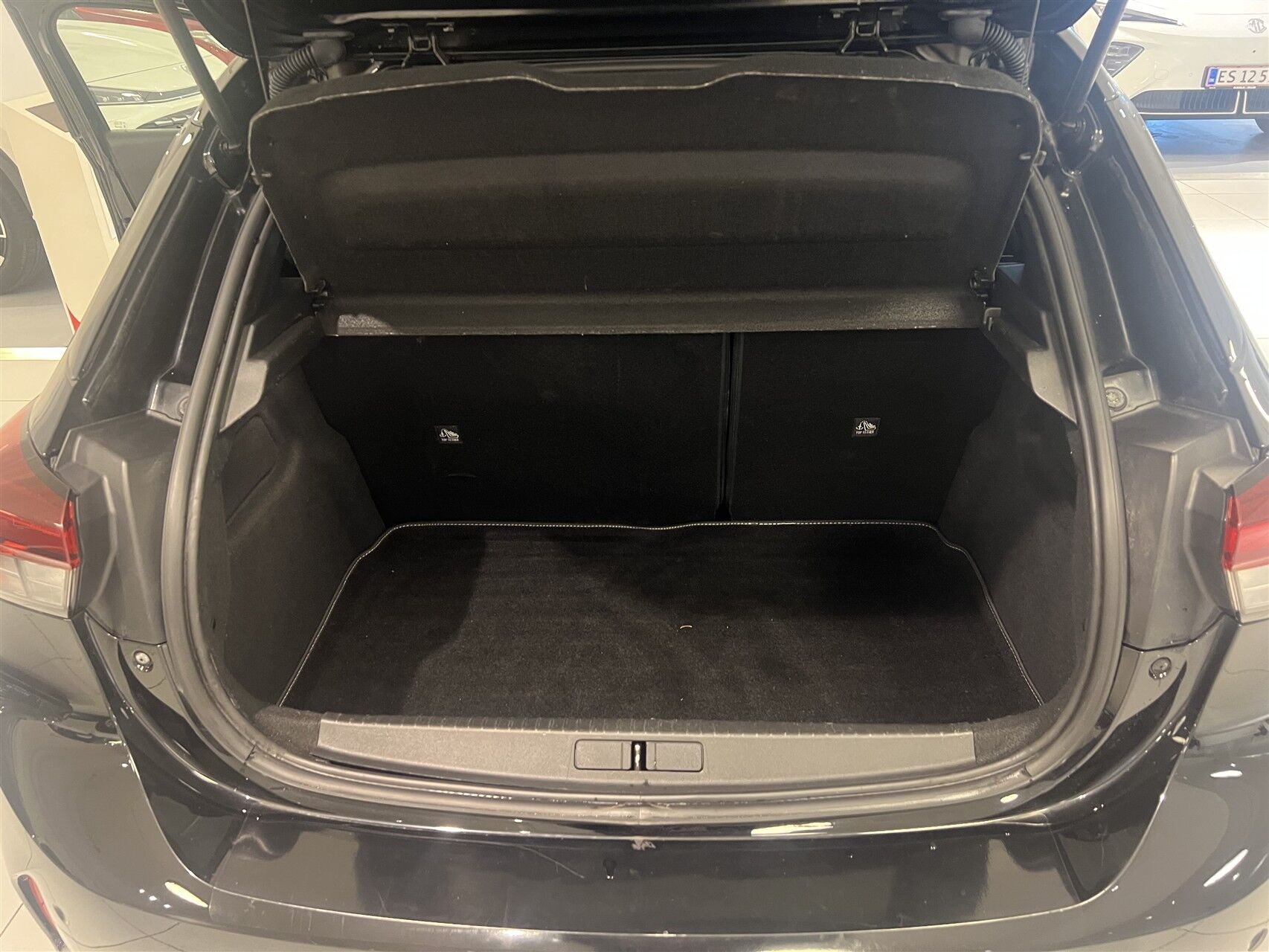Billede af Opel Corsa 1,2 PureTech Black 100HK 5d 6g