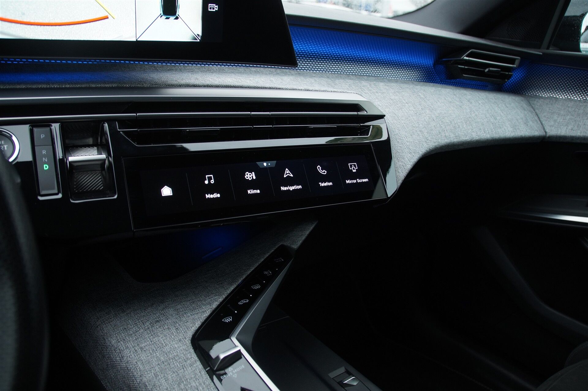 Billede af Peugeot e-3008 EL GT Pack 210HK 5d Aut.