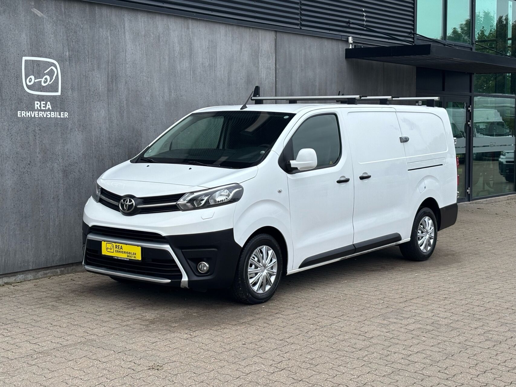 Billede af Toyota Proace Long 2,0 D Comfort Navi 120HK Van 6g