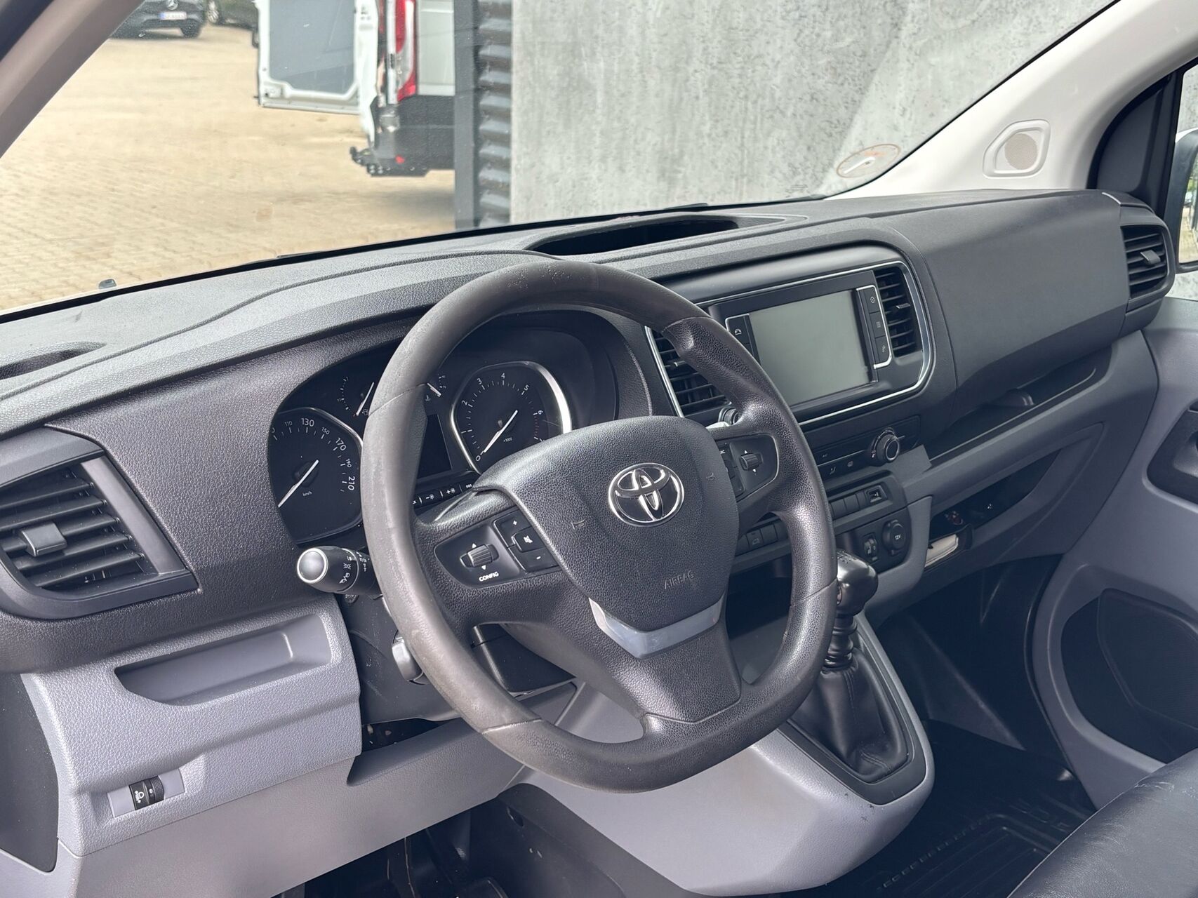 Billede af Toyota Proace Long 2,0 D Comfort Navi 120HK Van 6g