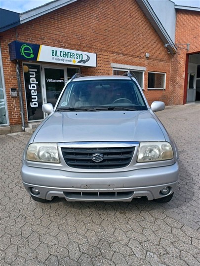 Suzuki Grand Vitara 2,0 4x4 128HK Van