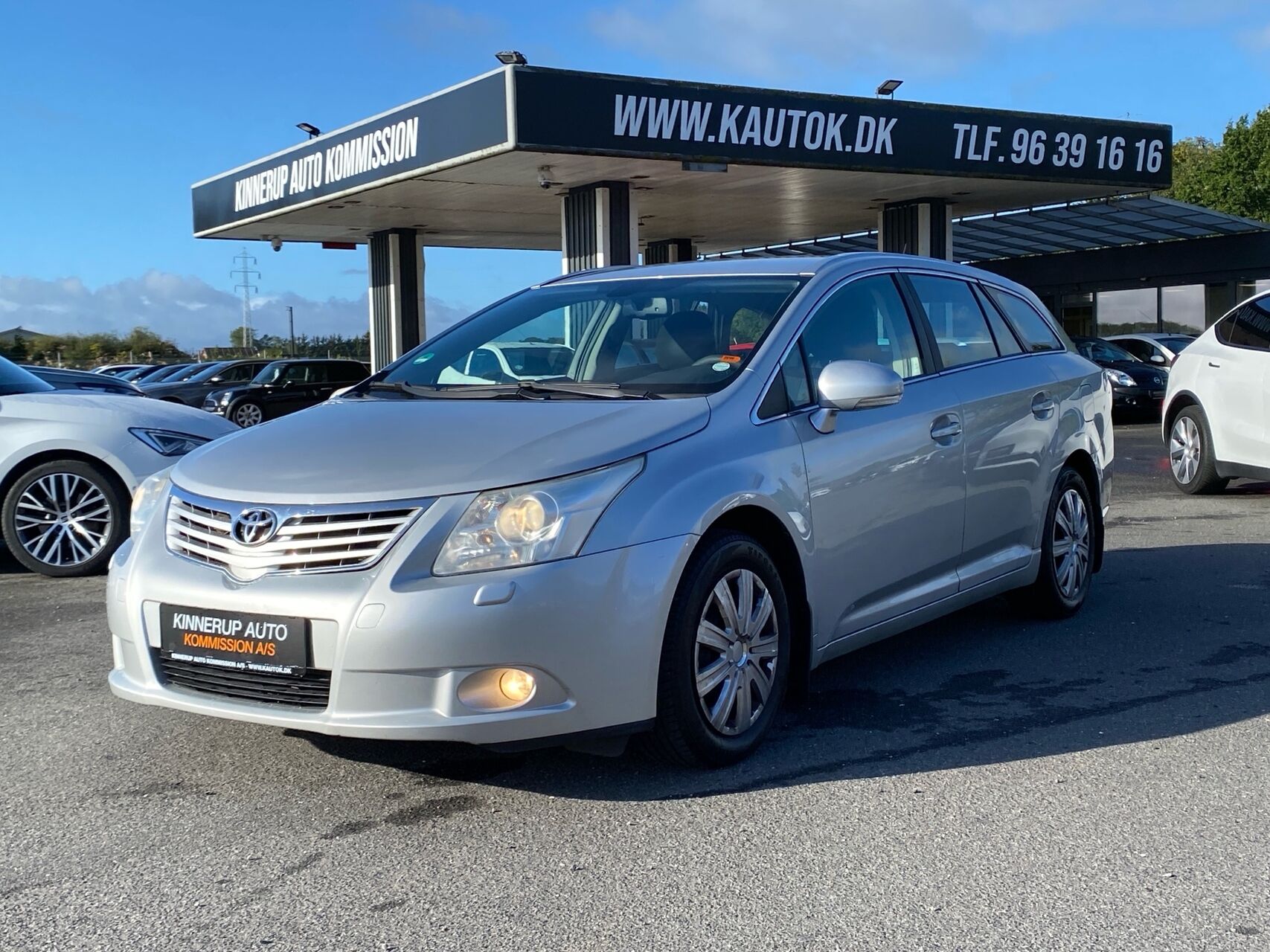 Billede af Toyota Avensis 2,0 D-4D DPF T1 126HK Stc 6g