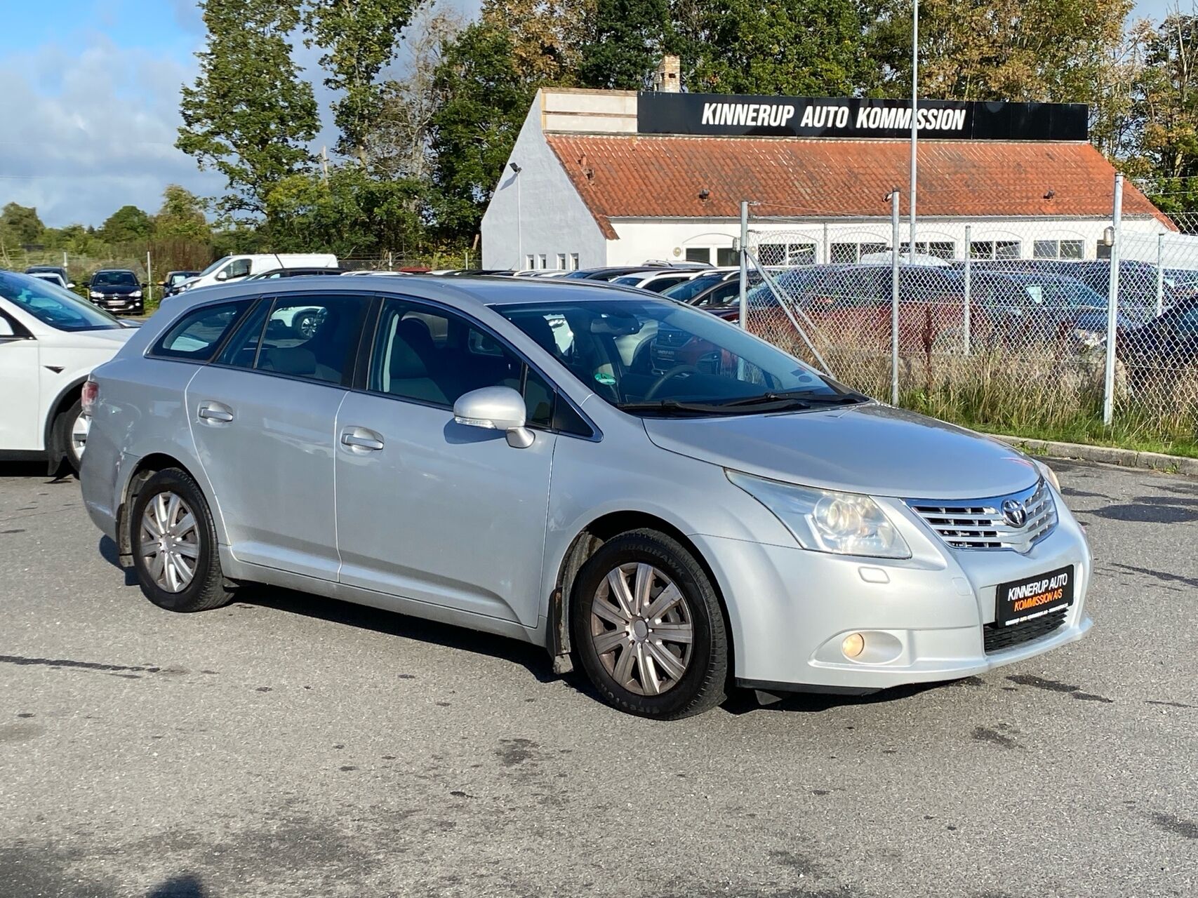 Billede af Toyota Avensis 2,0 D-4D DPF T1 126HK Stc 6g