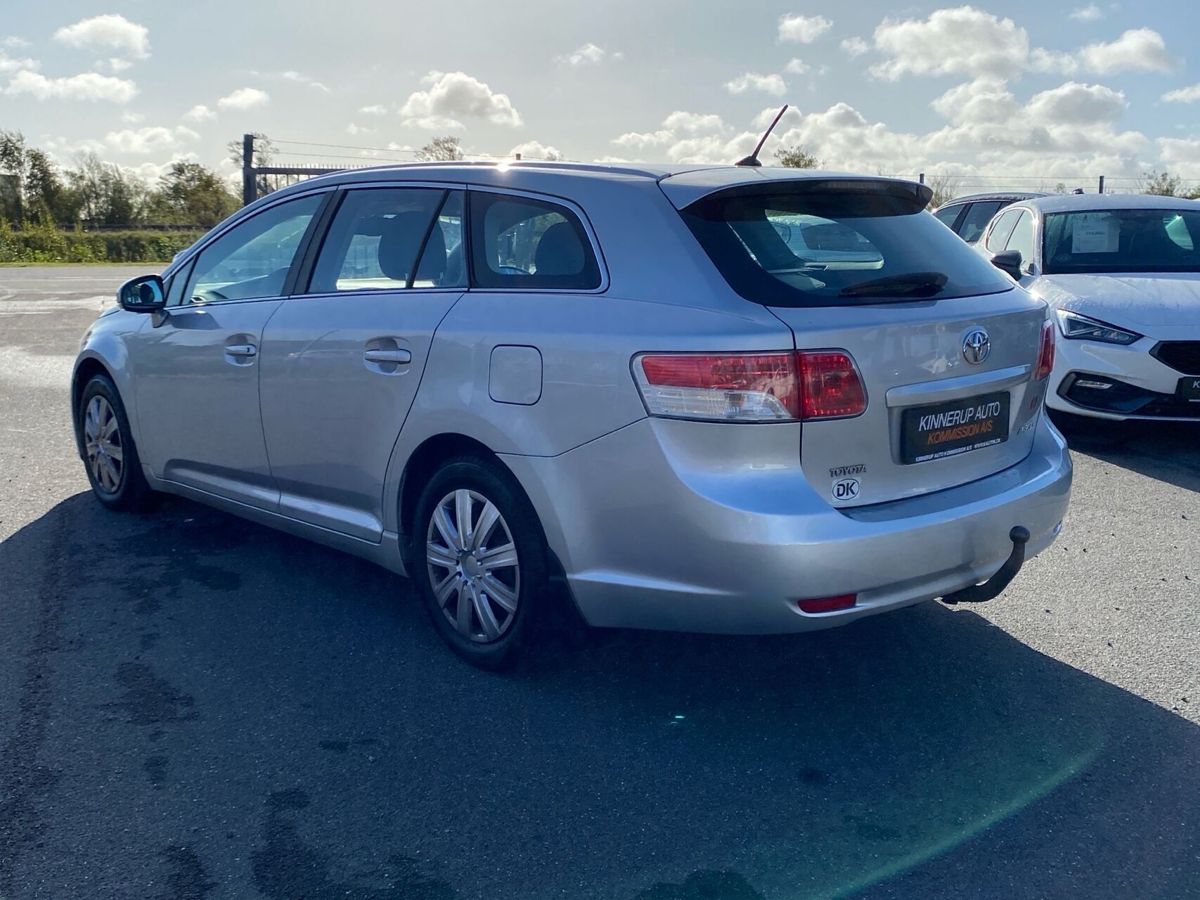 Billede af Toyota Avensis 2,0 D-4D DPF T1 126HK Stc 6g