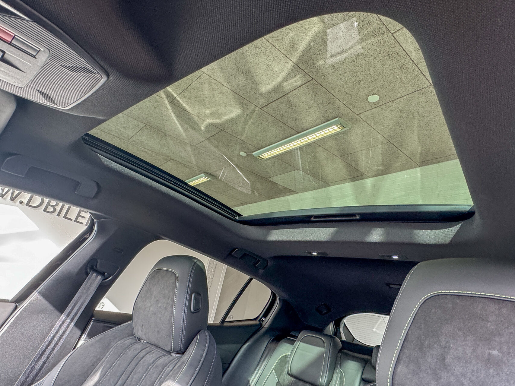 Billede af Peugeot e-408 EL 210HK 5d Aut.