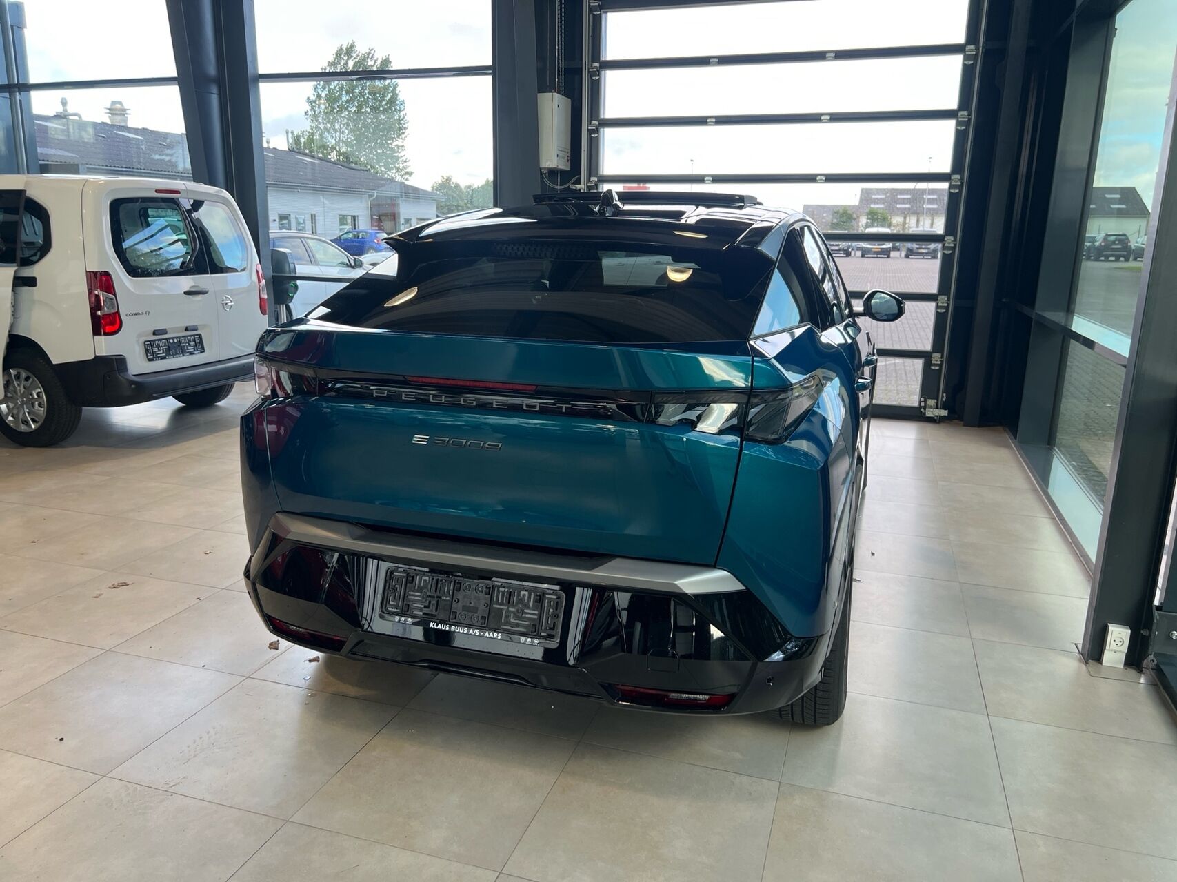 Billede af Peugeot e-3008 EL GT Pack 210HK 5d Aut.