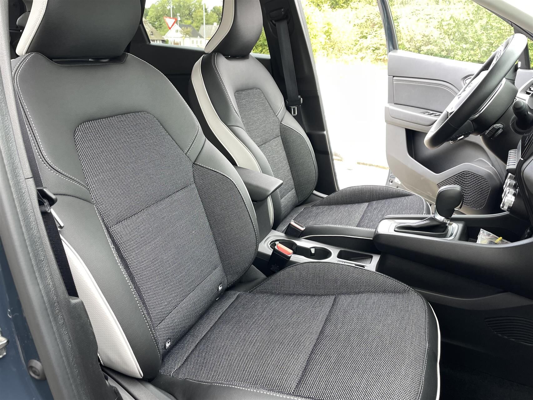 Billede af Renault Captur 1,3 TCE  Mild hybrid Techno EDC 140HK 5d 7g Aut.