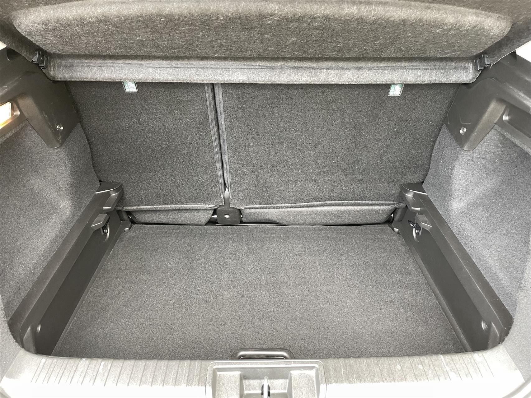 Billede af Renault Captur 1,3 TCE  Mild hybrid Techno EDC 140HK 5d 7g Aut.