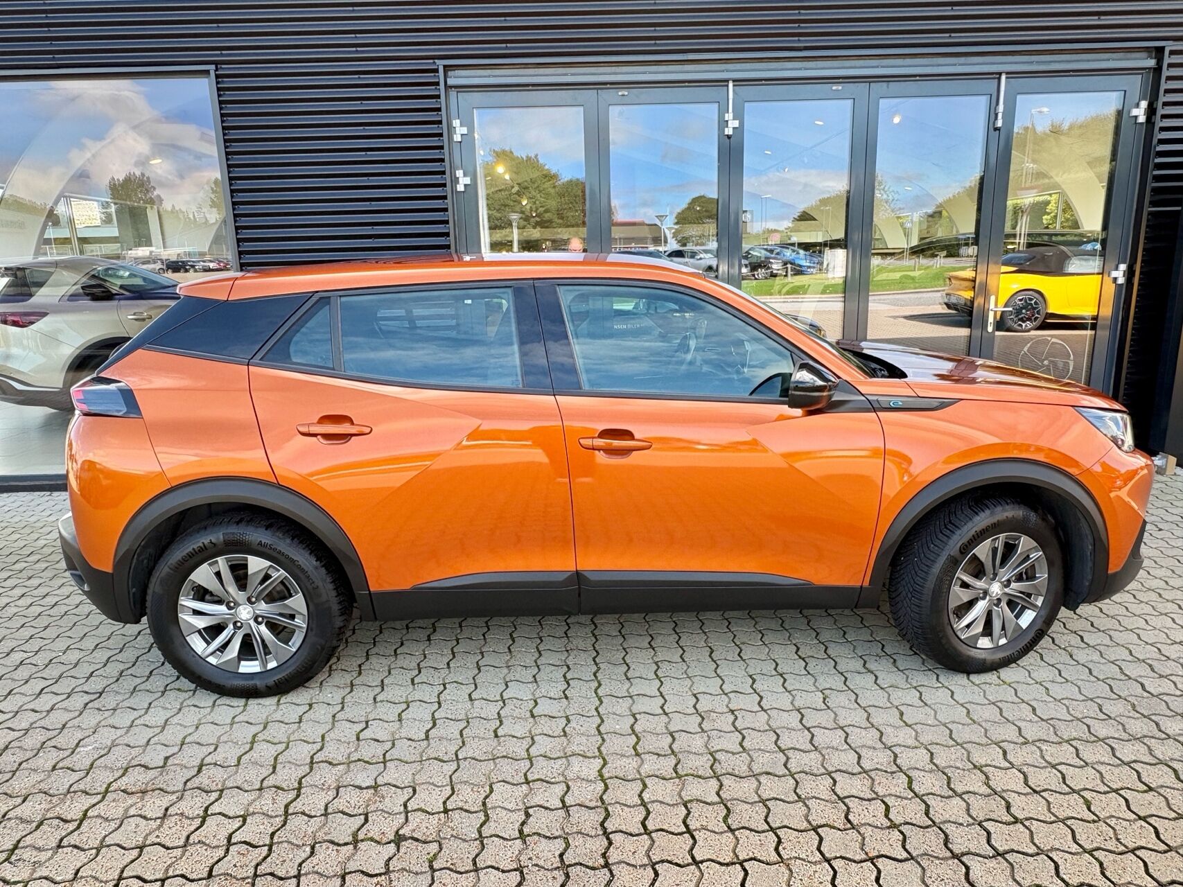 Billede af Peugeot e-2008 EL Active 136HK 5d Aut.